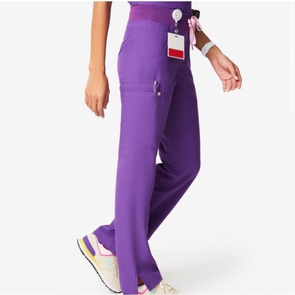 Figs Purple Set with Kade Cargo Pants, XS - Picture 6 of 9